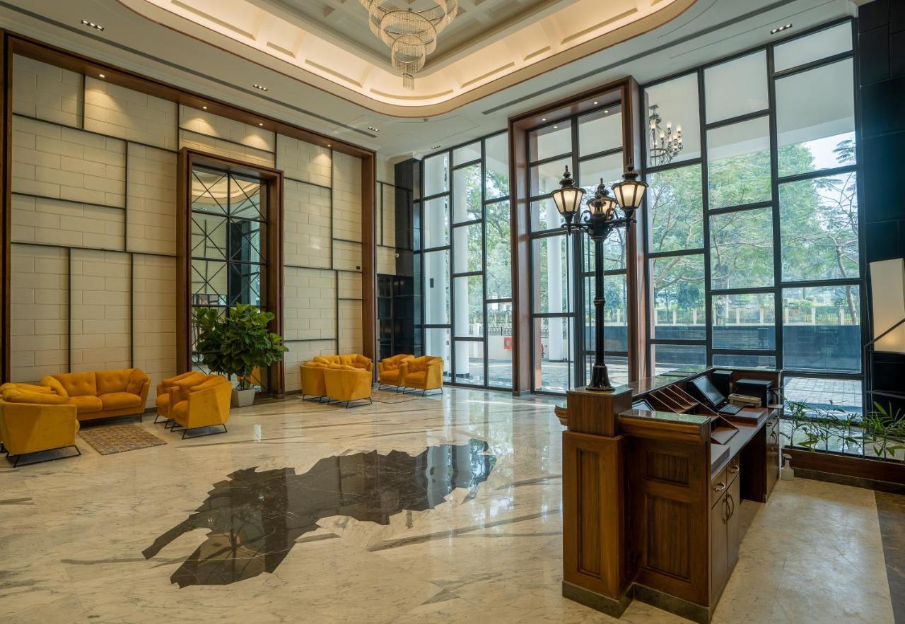 Hotel Polo Towers Агартала Екстериор снимка