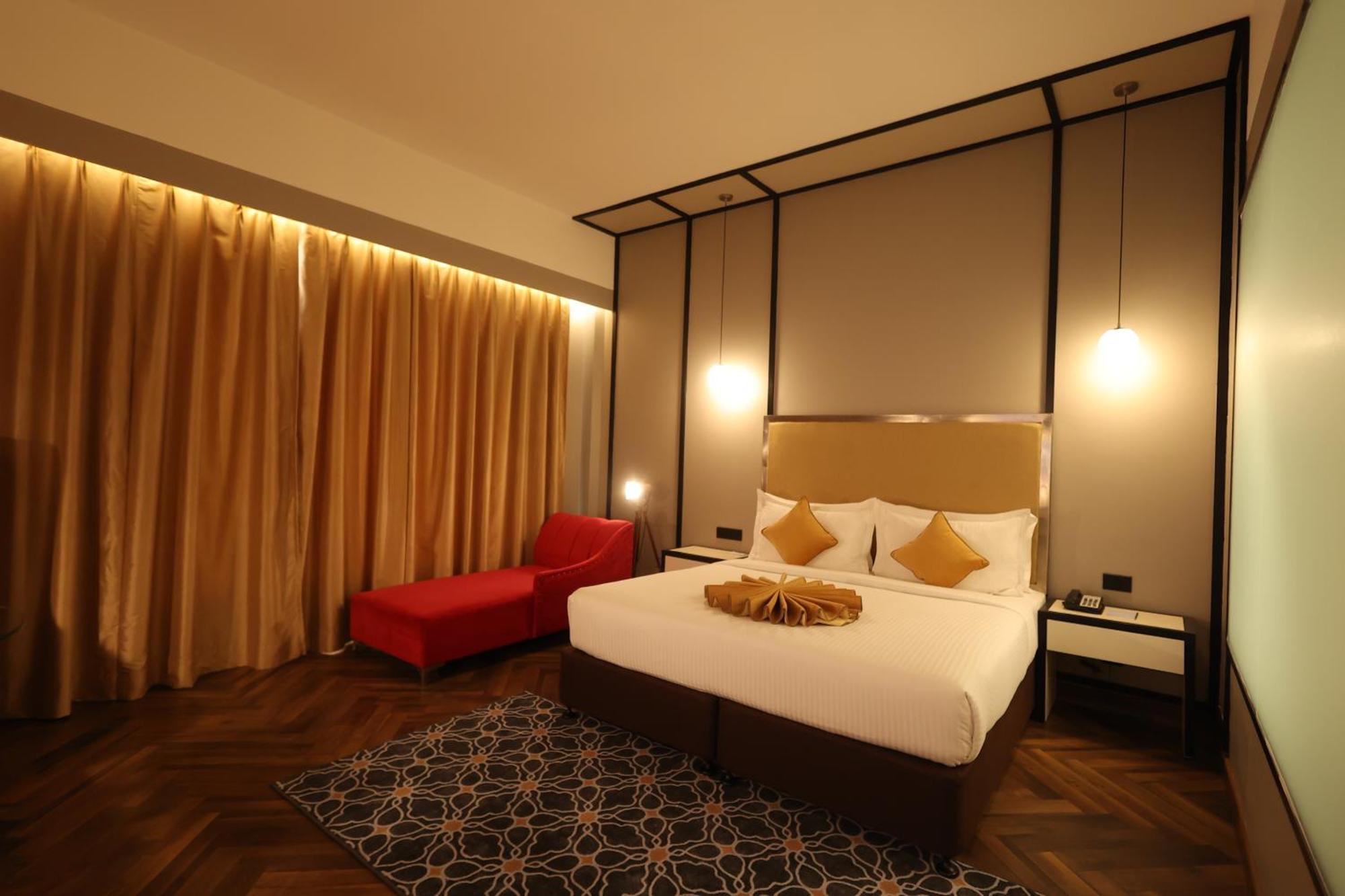 Hotel Polo Towers Агартала Екстериор снимка