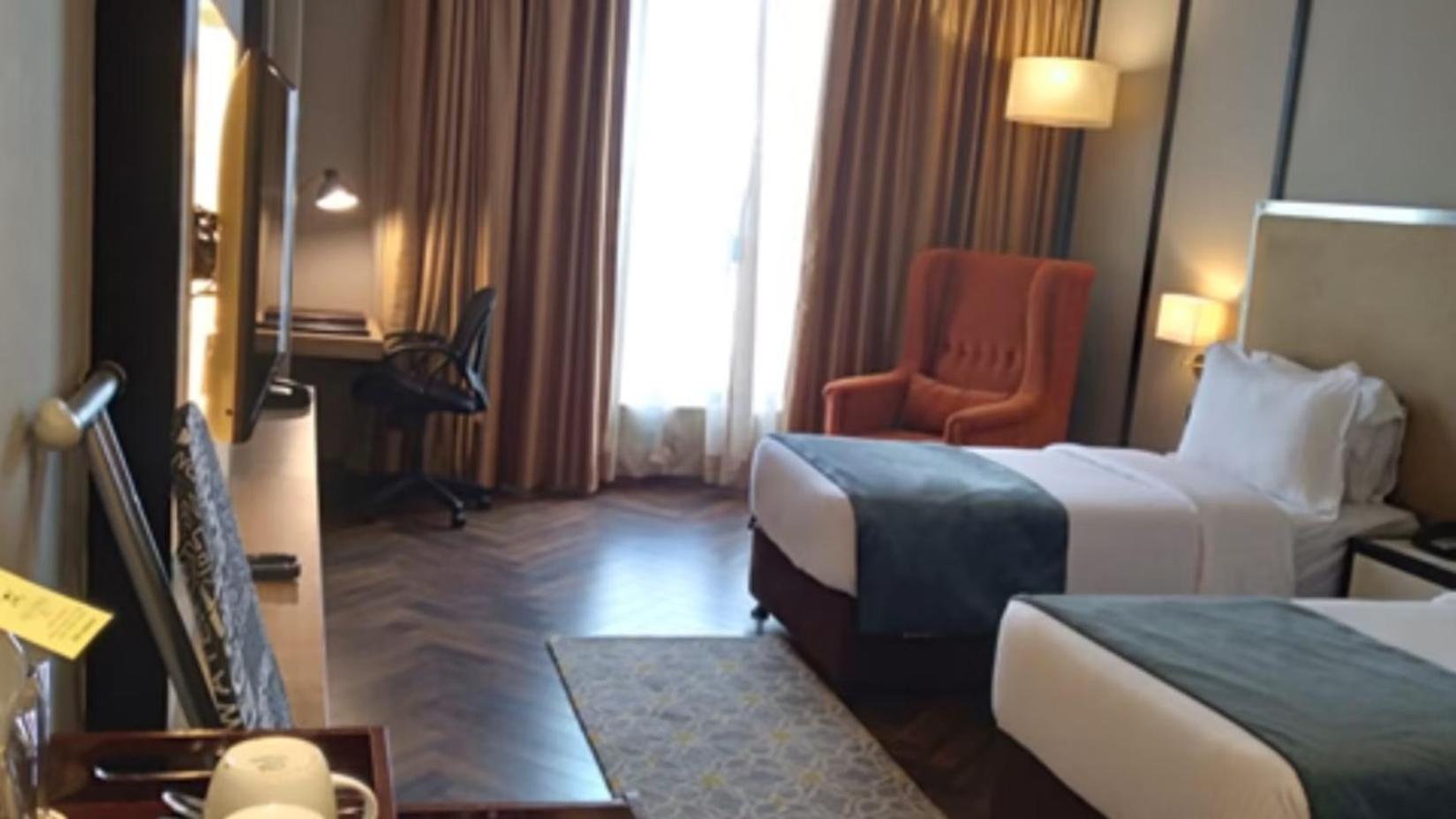 Hotel Polo Towers Агартала Екстериор снимка