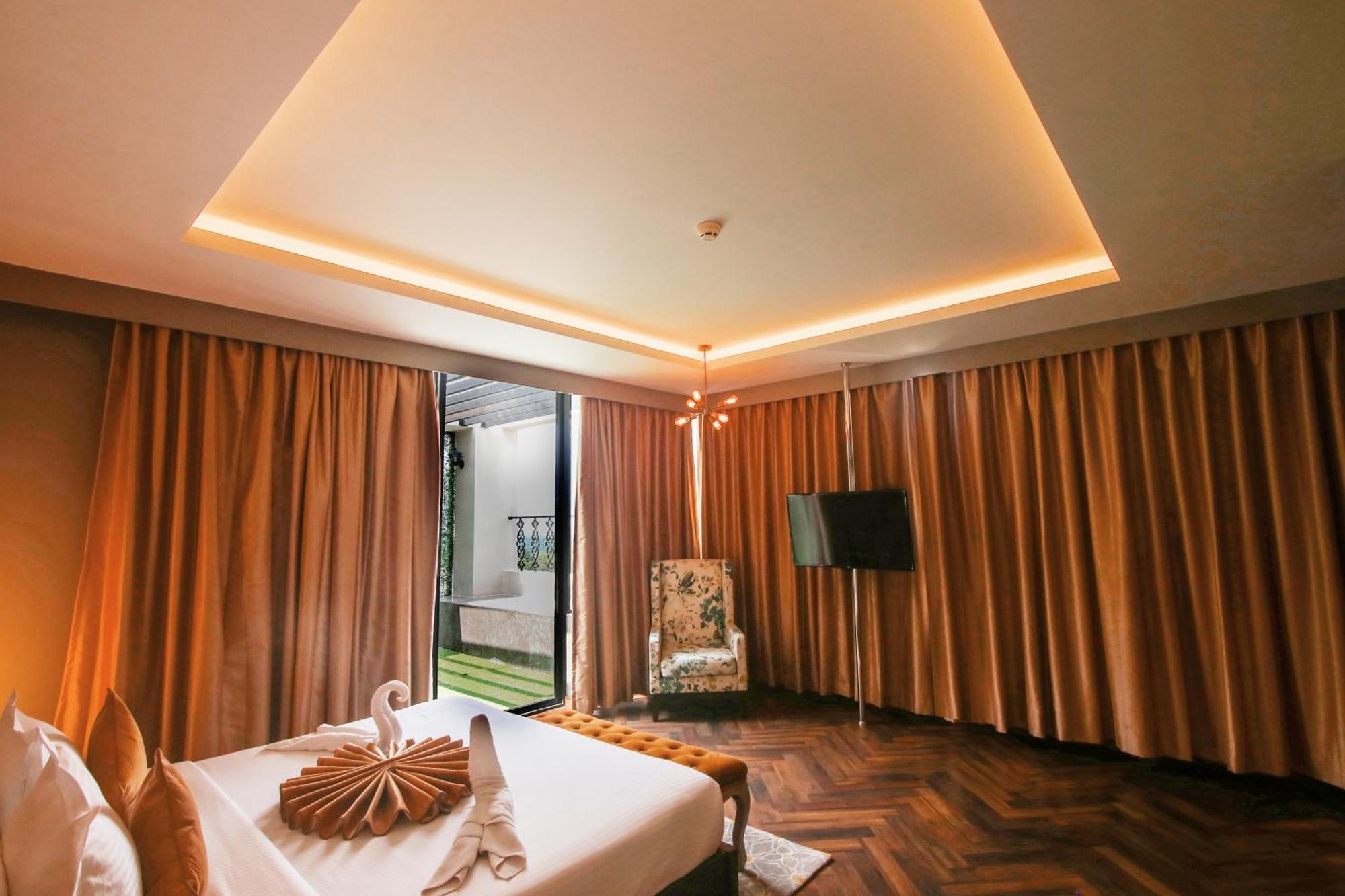 Hotel Polo Towers Агартала Екстериор снимка