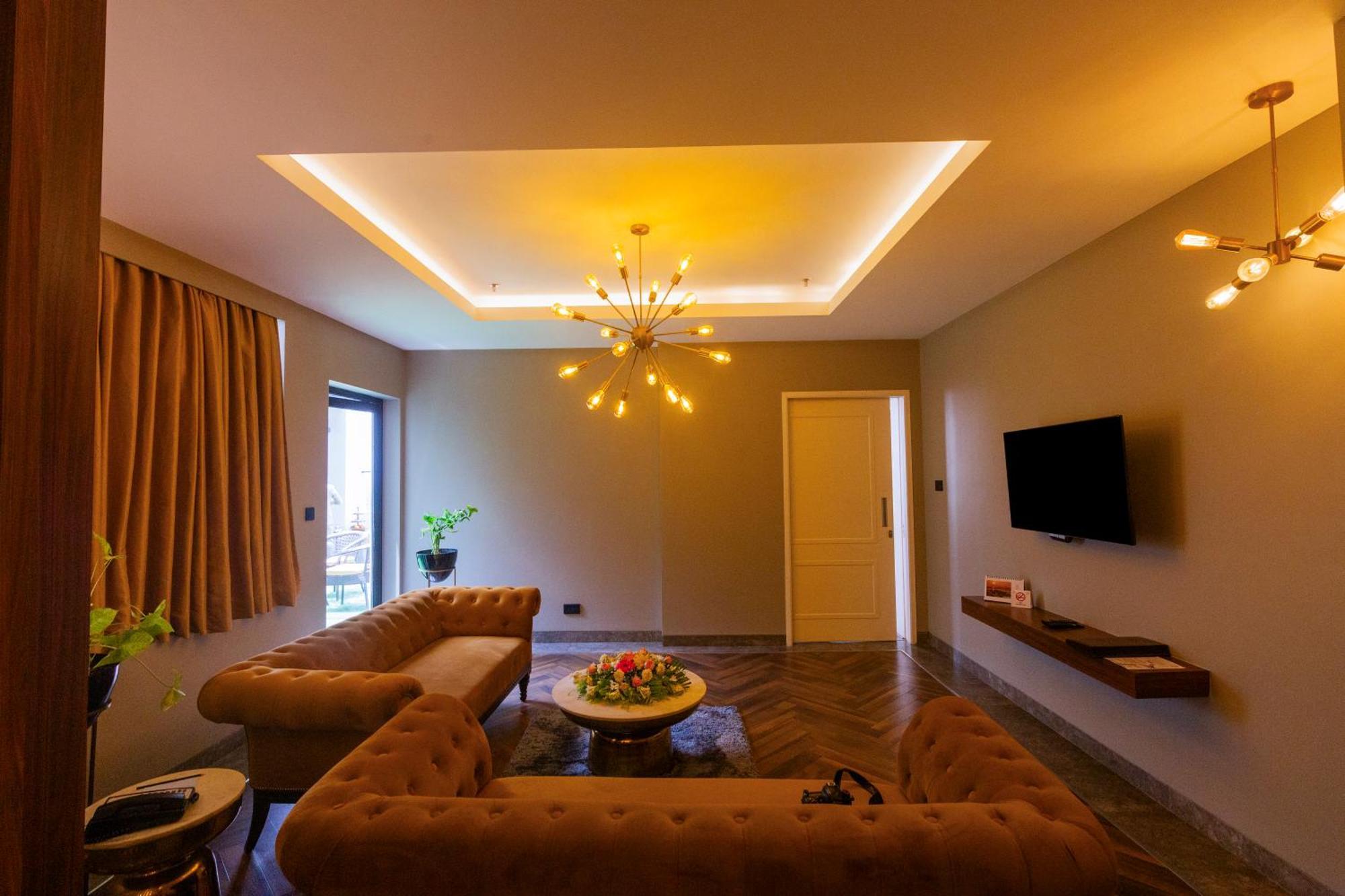 Hotel Polo Towers Агартала Екстериор снимка