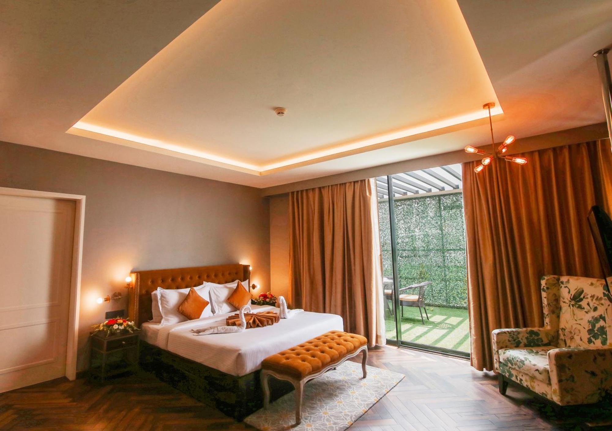 Hotel Polo Towers Агартала Екстериор снимка