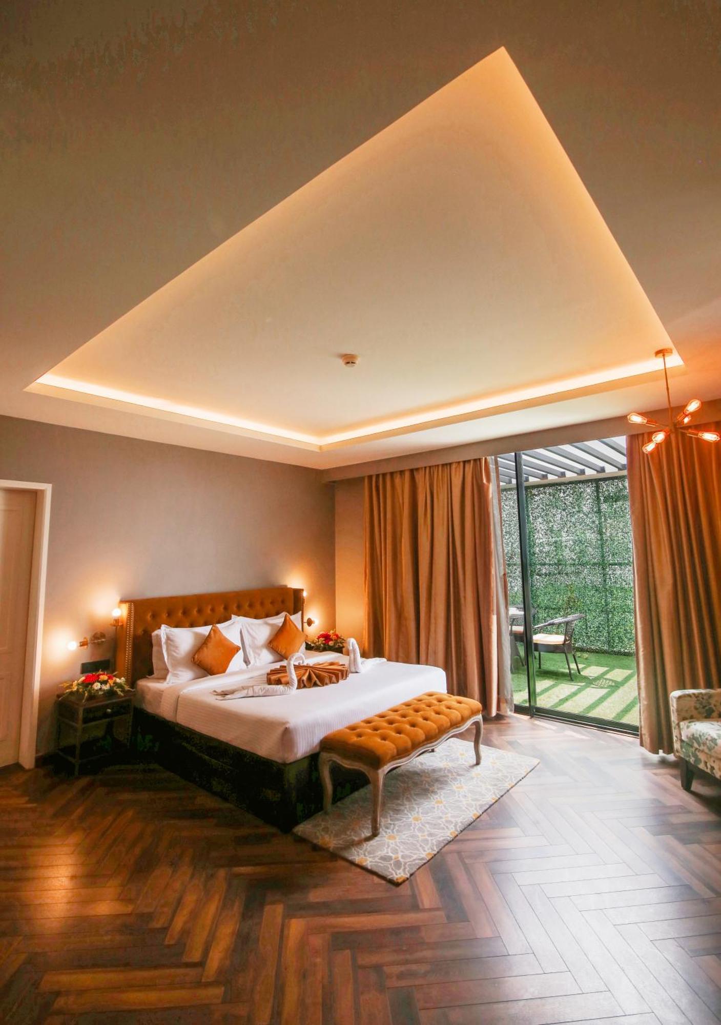 Hotel Polo Towers Агартала Екстериор снимка